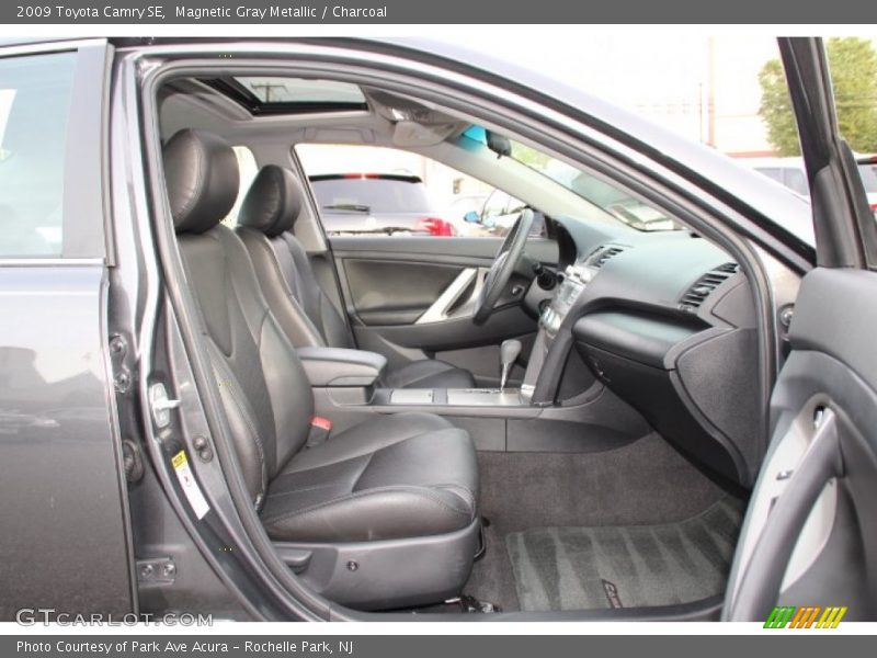 Magnetic Gray Metallic / Charcoal 2009 Toyota Camry SE