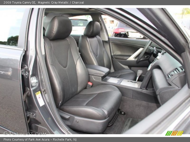 Magnetic Gray Metallic / Charcoal 2009 Toyota Camry SE