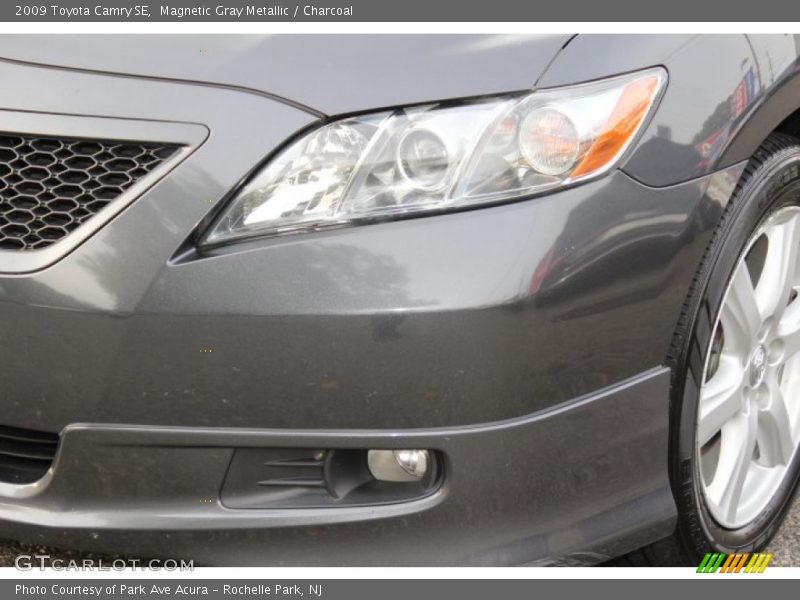 Magnetic Gray Metallic / Charcoal 2009 Toyota Camry SE