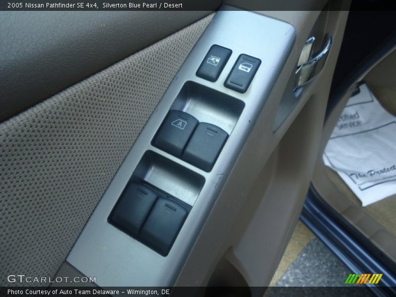 Silverton Blue Pearl / Desert 2005 Nissan Pathfinder SE 4x4