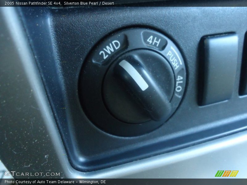 Silverton Blue Pearl / Desert 2005 Nissan Pathfinder SE 4x4
