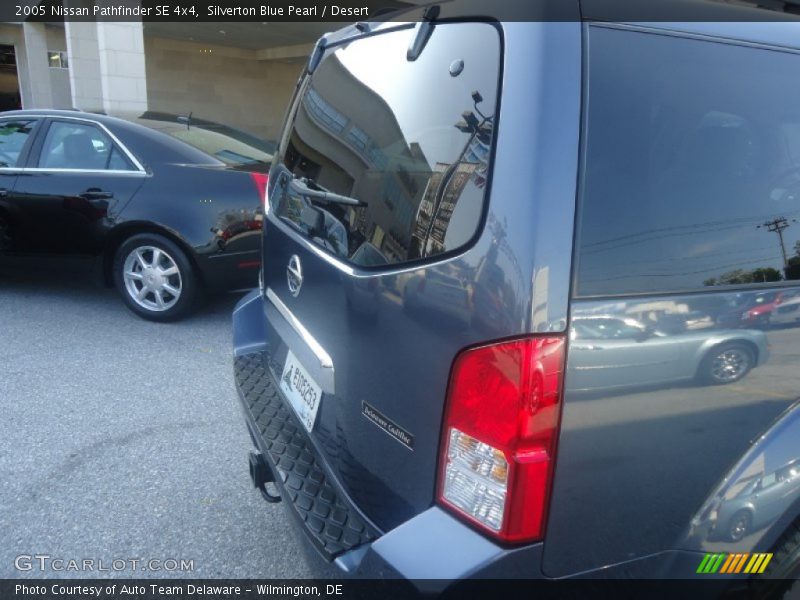Silverton Blue Pearl / Desert 2005 Nissan Pathfinder SE 4x4