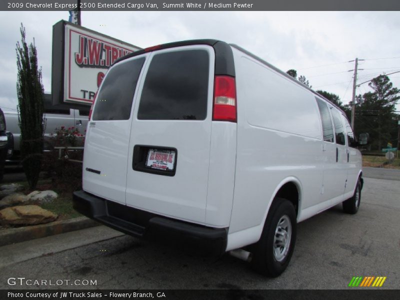 Summit White / Medium Pewter 2009 Chevrolet Express 2500 Extended Cargo Van