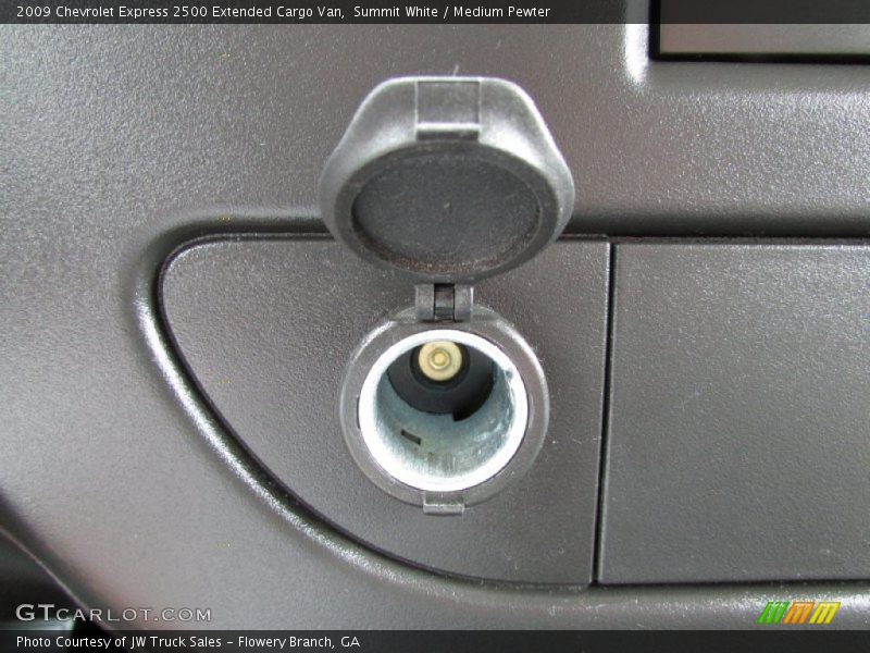 Summit White / Medium Pewter 2009 Chevrolet Express 2500 Extended Cargo Van