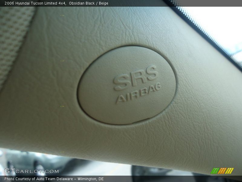 Obsidian Black / Beige 2006 Hyundai Tucson Limited 4x4