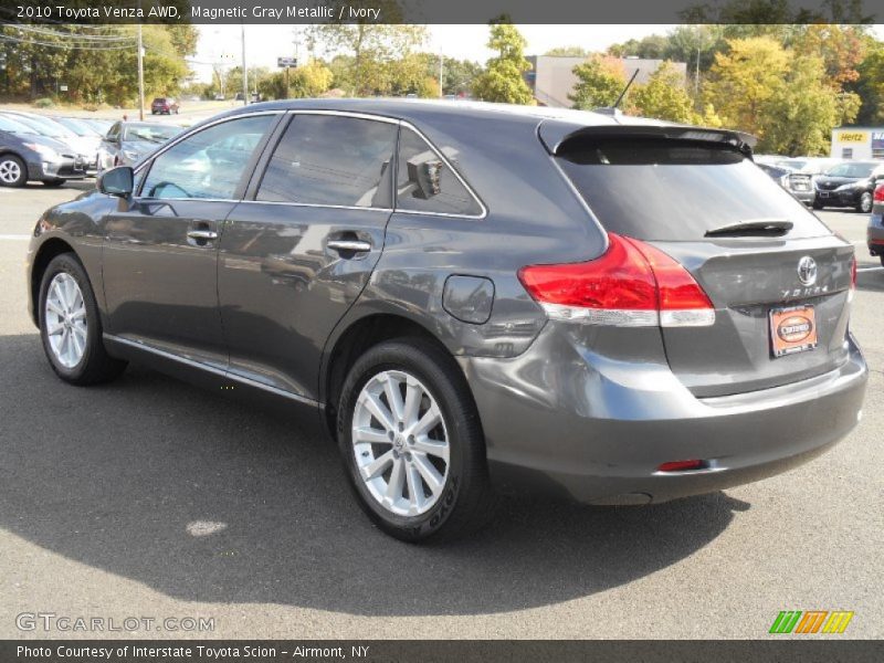Magnetic Gray Metallic / Ivory 2010 Toyota Venza AWD