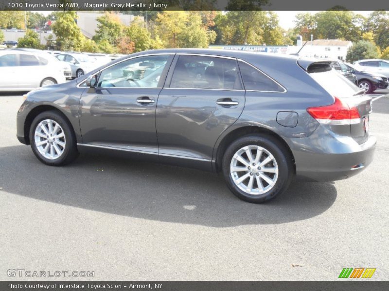 Magnetic Gray Metallic / Ivory 2010 Toyota Venza AWD