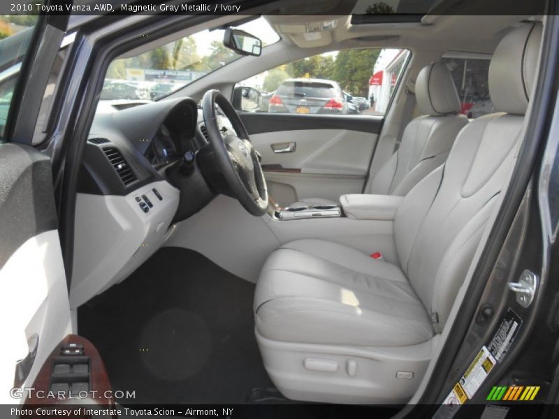 Magnetic Gray Metallic / Ivory 2010 Toyota Venza AWD
