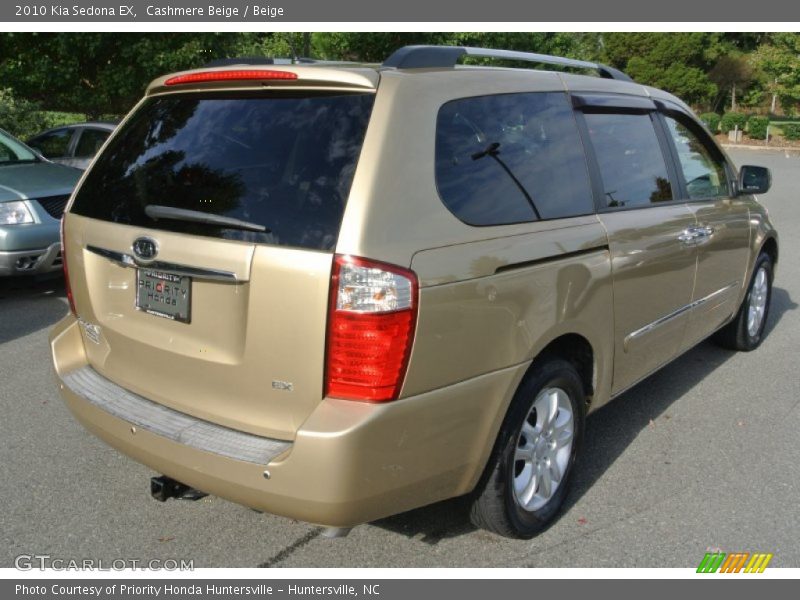Cashmere Beige / Beige 2010 Kia Sedona EX