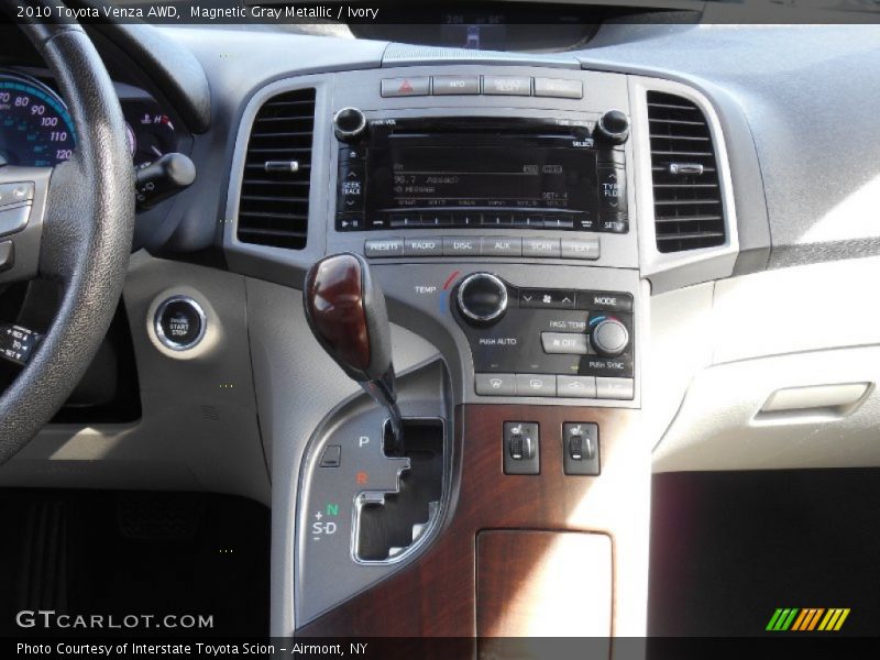 Magnetic Gray Metallic / Ivory 2010 Toyota Venza AWD
