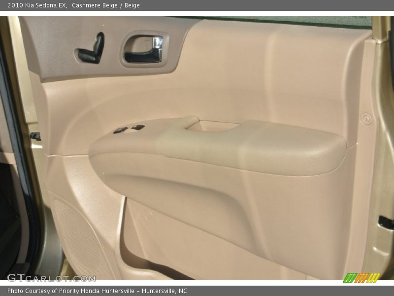 Cashmere Beige / Beige 2010 Kia Sedona EX