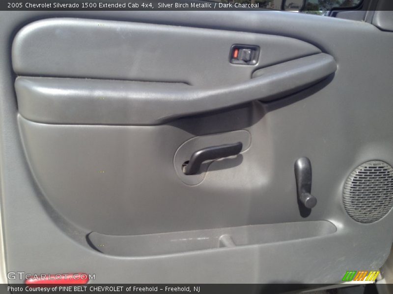 Silver Birch Metallic / Dark Charcoal 2005 Chevrolet Silverado 1500 Extended Cab 4x4