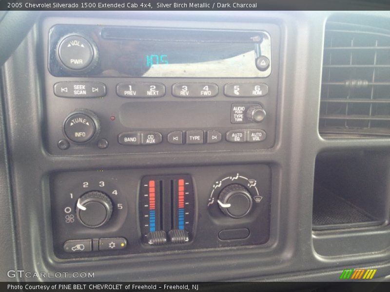 Silver Birch Metallic / Dark Charcoal 2005 Chevrolet Silverado 1500 Extended Cab 4x4