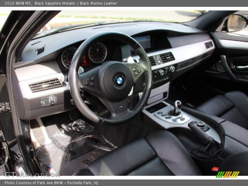 Black Sapphire Metallic / Black Merino Leather 2010 BMW M5