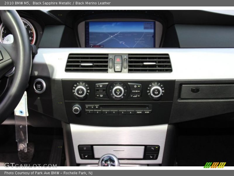 Black Sapphire Metallic / Black Merino Leather 2010 BMW M5