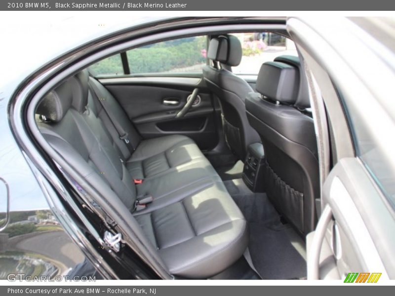 Black Sapphire Metallic / Black Merino Leather 2010 BMW M5
