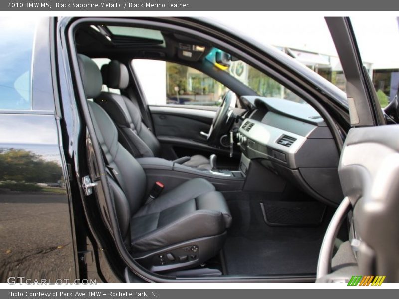 Black Sapphire Metallic / Black Merino Leather 2010 BMW M5