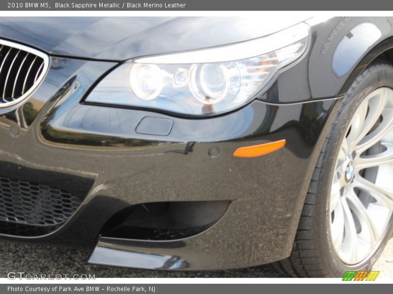 Black Sapphire Metallic / Black Merino Leather 2010 BMW M5