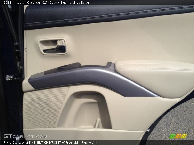 Cosmic Blue Metallic / Beige 2011 Mitsubishi Outlander XLS