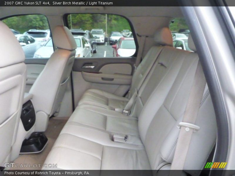 Silver Birch Metallic / Light Titanium 2007 GMC Yukon SLT 4x4