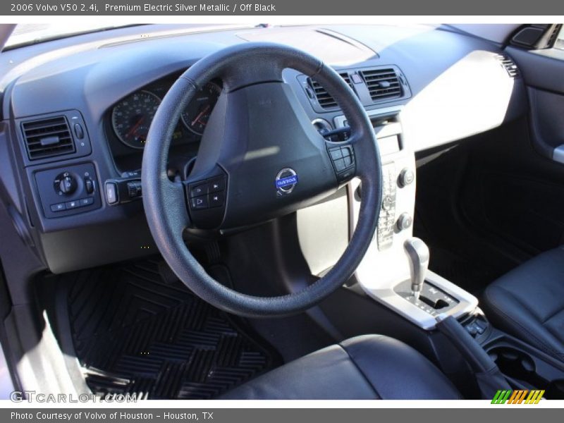 Premium Electric Silver Metallic / Off Black 2006 Volvo V50 2.4i