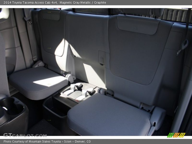 Magnetic Gray Metallic / Graphite 2014 Toyota Tacoma Access Cab 4x4
