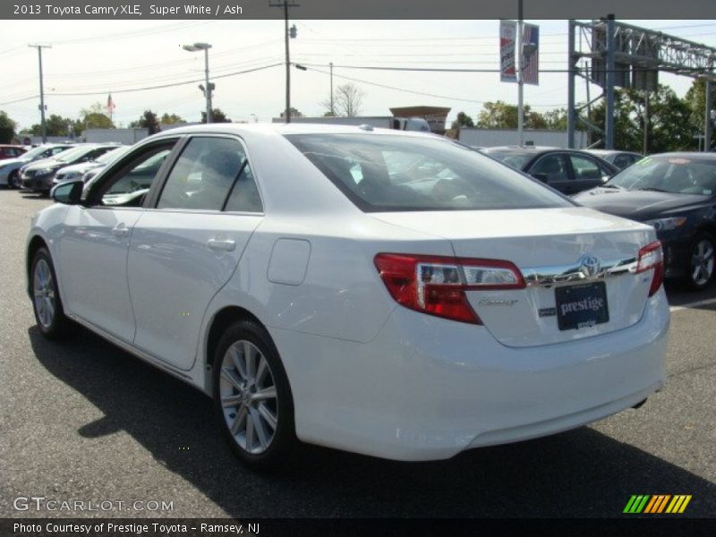 Super White / Ash 2013 Toyota Camry XLE