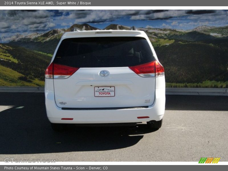 Super White / Bisque 2014 Toyota Sienna XLE AWD