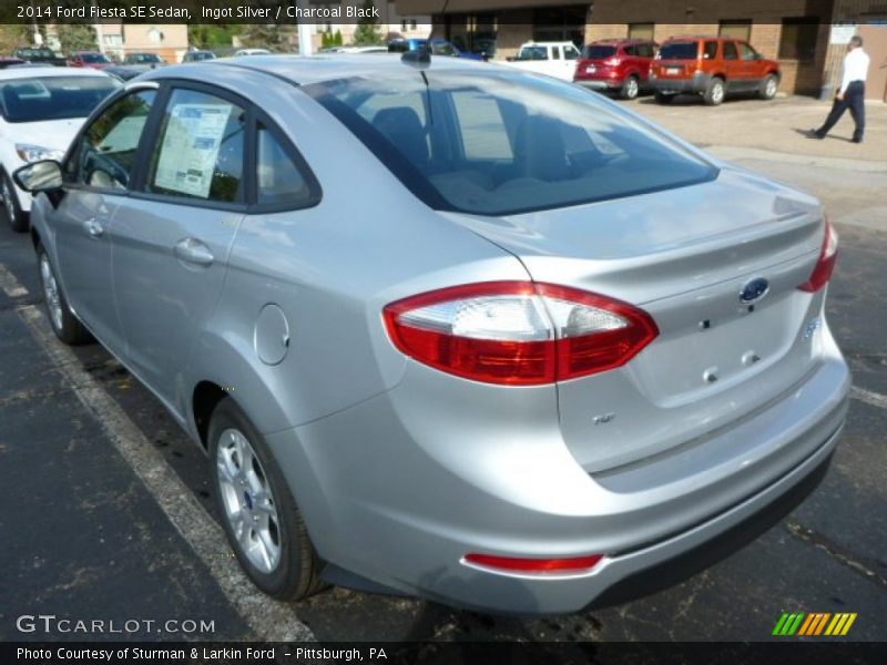 Ingot Silver / Charcoal Black 2014 Ford Fiesta SE Sedan