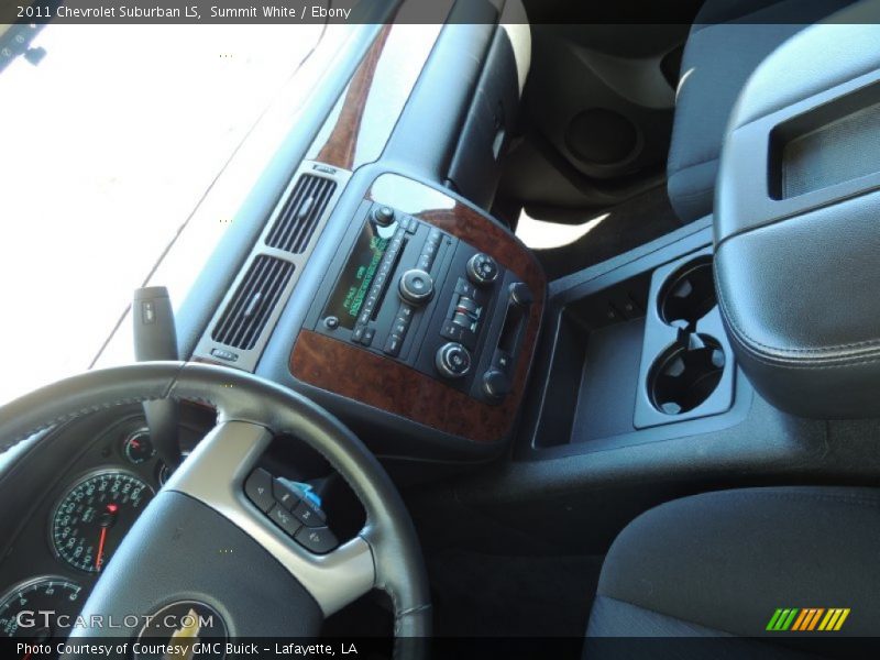 Summit White / Ebony 2011 Chevrolet Suburban LS