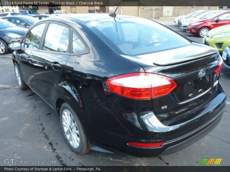 Tuxedo Black / Charcoal Black 2014 Ford Fiesta SE Sedan