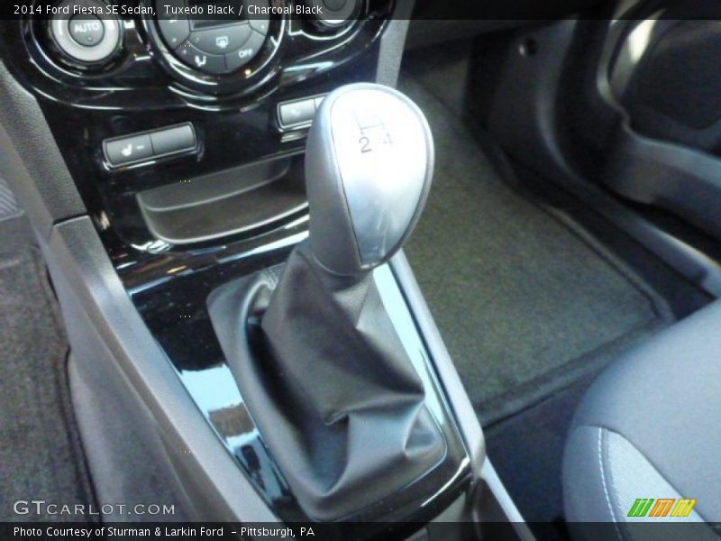 Tuxedo Black / Charcoal Black 2014 Ford Fiesta SE Sedan