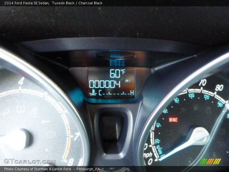 Tuxedo Black / Charcoal Black 2014 Ford Fiesta SE Sedan