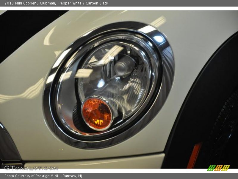 Pepper White / Carbon Black 2013 Mini Cooper S Clubman