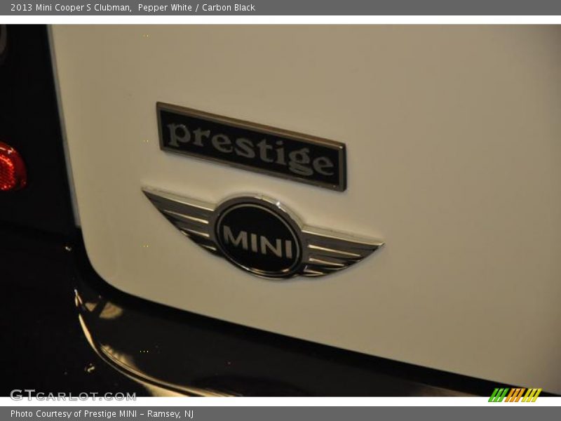 Pepper White / Carbon Black 2013 Mini Cooper S Clubman