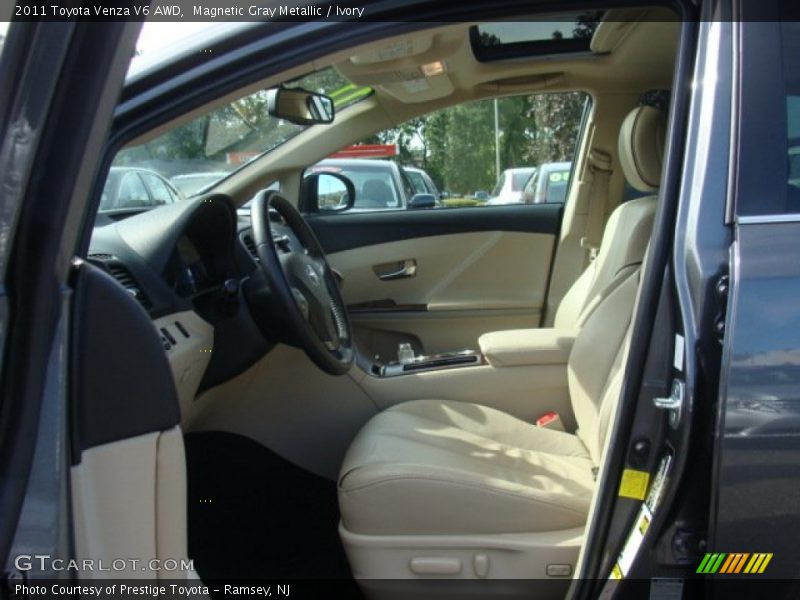 Magnetic Gray Metallic / Ivory 2011 Toyota Venza V6 AWD