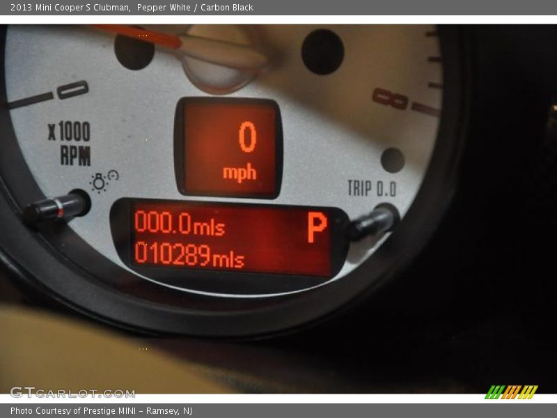 Pepper White / Carbon Black 2013 Mini Cooper S Clubman