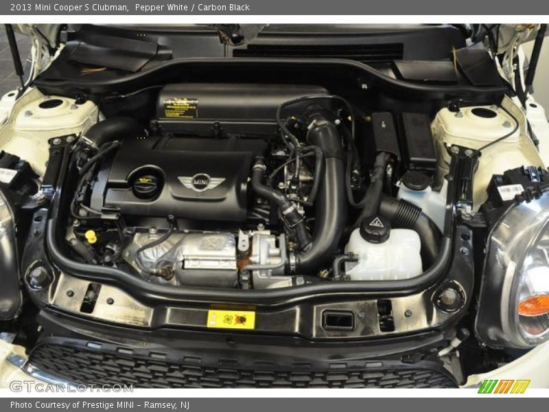Pepper White / Carbon Black 2013 Mini Cooper S Clubman
