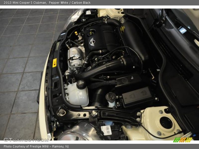 Pepper White / Carbon Black 2013 Mini Cooper S Clubman