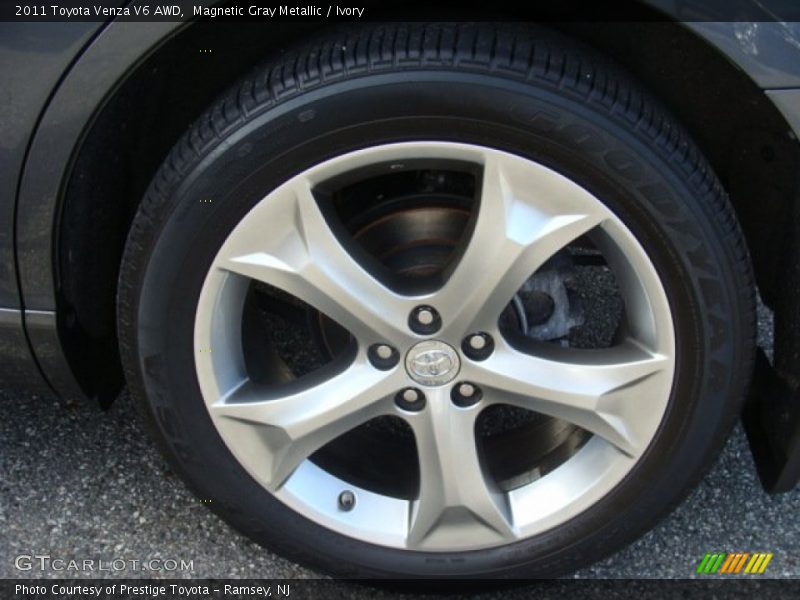 Magnetic Gray Metallic / Ivory 2011 Toyota Venza V6 AWD