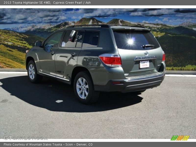 Cypress Green Pearl / Ash 2013 Toyota Highlander SE 4WD