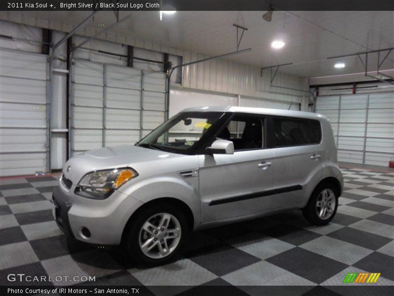 Bright Silver / Black Soul Logo Cloth 2011 Kia Soul +