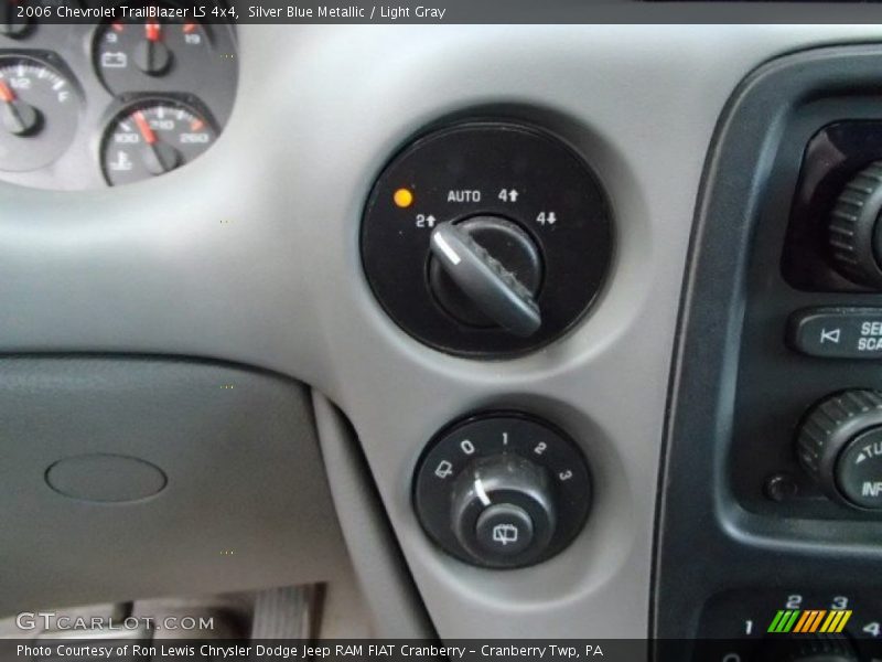 Silver Blue Metallic / Light Gray 2006 Chevrolet TrailBlazer LS 4x4