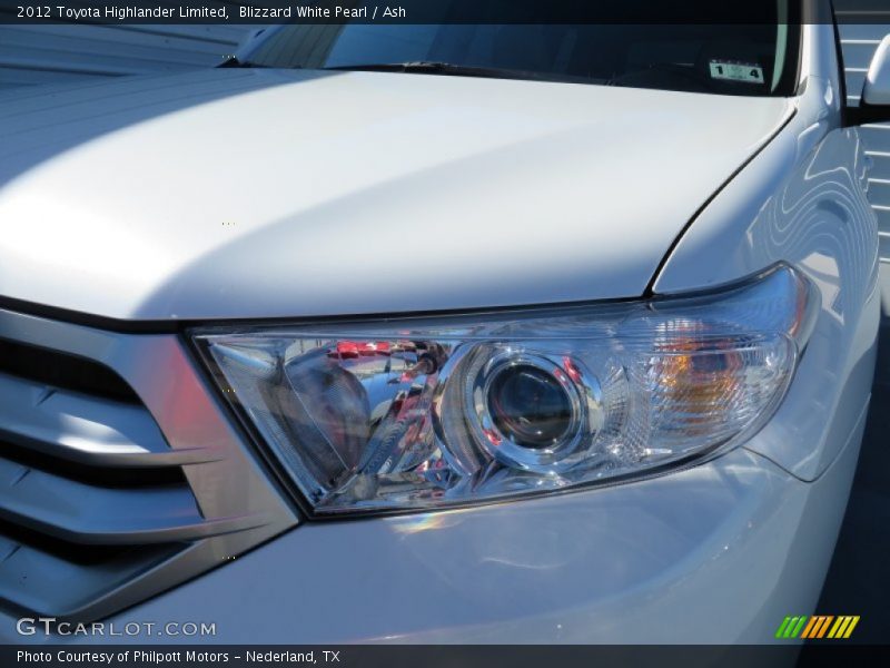 Blizzard White Pearl / Ash 2012 Toyota Highlander Limited