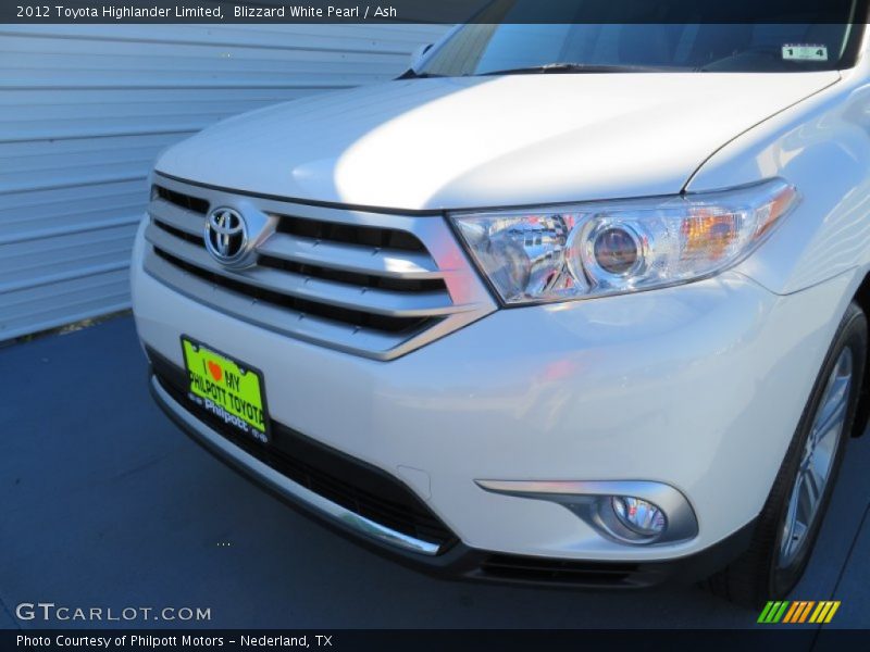 Blizzard White Pearl / Ash 2012 Toyota Highlander Limited