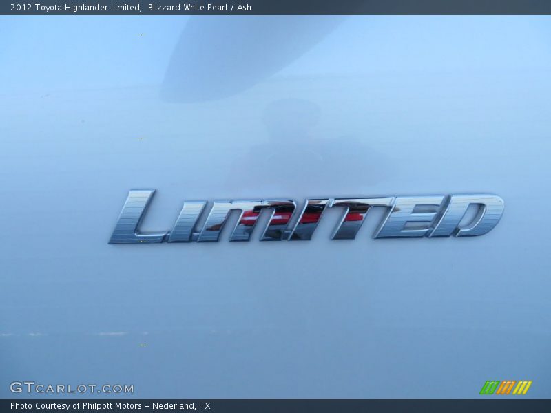 Blizzard White Pearl / Ash 2012 Toyota Highlander Limited