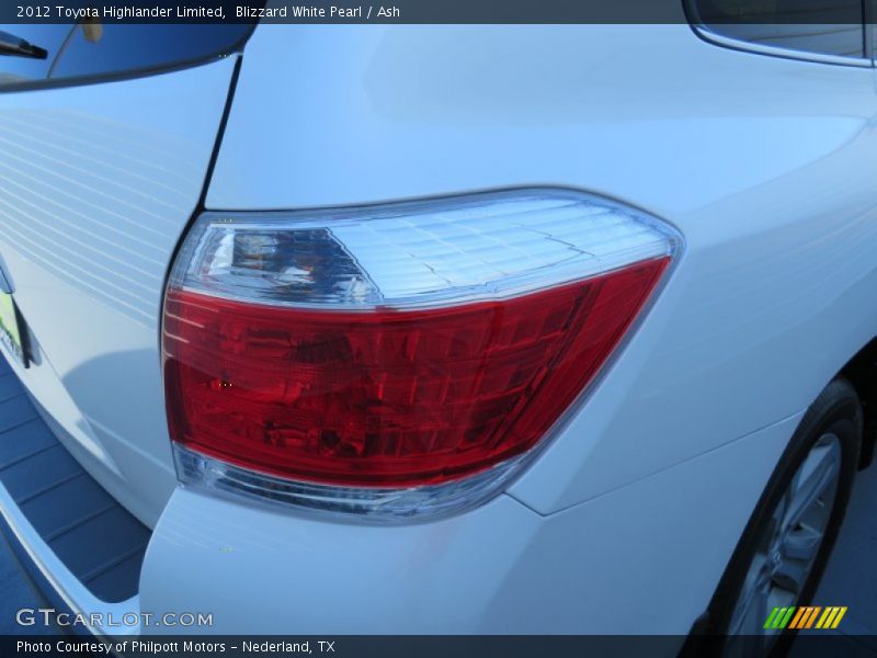 Blizzard White Pearl / Ash 2012 Toyota Highlander Limited