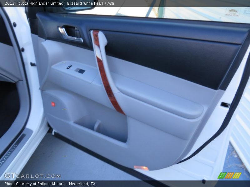 Blizzard White Pearl / Ash 2012 Toyota Highlander Limited
