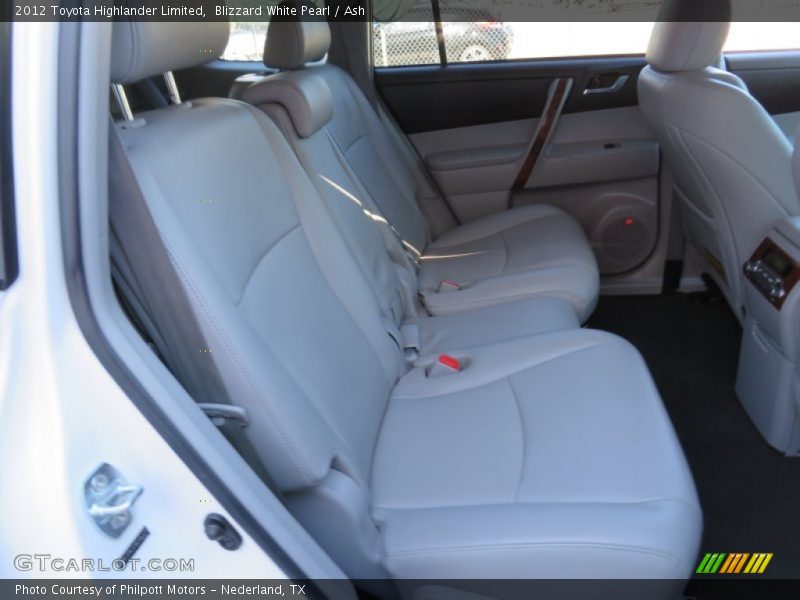 Blizzard White Pearl / Ash 2012 Toyota Highlander Limited