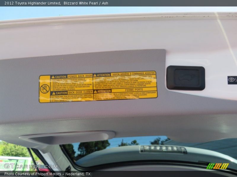 Blizzard White Pearl / Ash 2012 Toyota Highlander Limited